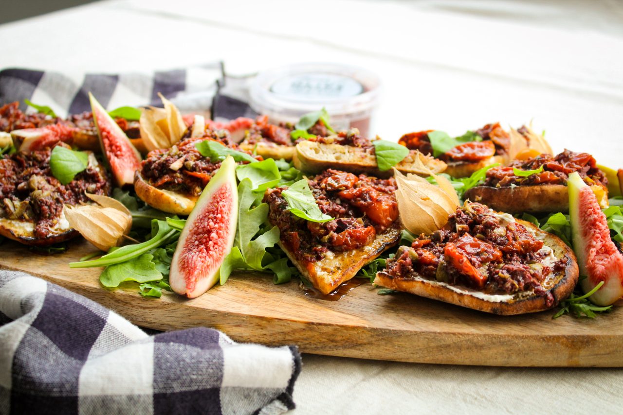 Super easy Olive Tapenade Bruschetta Roza's Gourmet